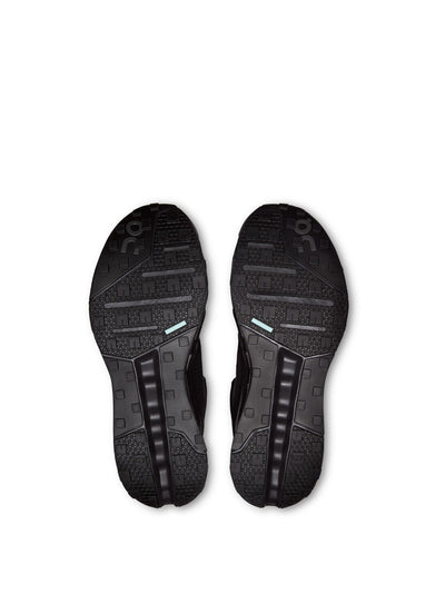 On Running CloudHorizon WaterProof Trainers in Black Black